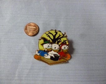 Halloween Costume Huey, Dewey, Louie Trick or Treating Disney Trading Pin