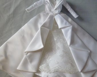 Barbie Doll Mattel Wedding Gown and Bouquet