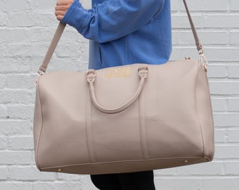 Monogram Weekender Bag for Women - Personalized Vegan Leather Duffle, Elegant Travel Bag, Carry-On Size, Unique Christmas Gift For Her