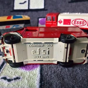 EFSI COMMER 302 BRITISH TELECOM 1/70 neuf sous blister ,matchbox