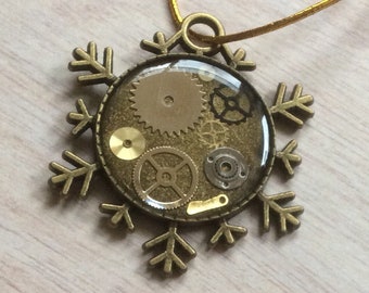 Steampunk Ornament, Xmas Tree Ornament, Snowflake Ornament, Holiday Gift, Unique Steampunk Gift, Steampunk Ornament, gift for him her