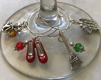 Wizard of Oz Wine Glass Charms, Set of 4, Glass Beads Broom Monkey Castle Ruby Red Slippers, Xmas Gift, Wine Gift, Drinking Gift