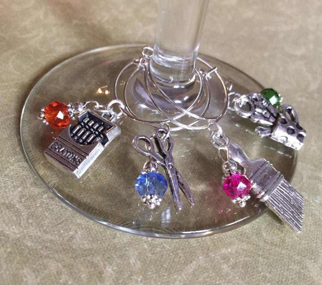 Lord of the Rings Wine Glass Charms, Set of 8, LOTR Gift, Fantasy, Sword,  Gandalf's Hat, Crown Bow & Arrow Ring Dragon Smaug Drink Beer Gift 