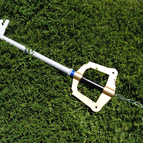 SALE Kingdom Hearts Sora Roxas Xion Cosplay Keyblade 33in (Wood)