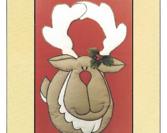 Cerf ou renne - Bavoir pour enfants, pendaison murale de pépinière ou motif d’applique de couette conçu par Anne P. Petersen pour les chums de poitrine