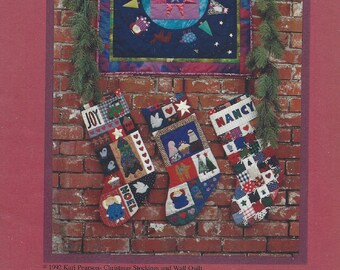 k.p. kid’s & co. - Peace On Earth Patron de couture Wall Quilt 27 x 27, Chaussettes de Noël 21,5 x 8 Motif dans un NOUVEL état