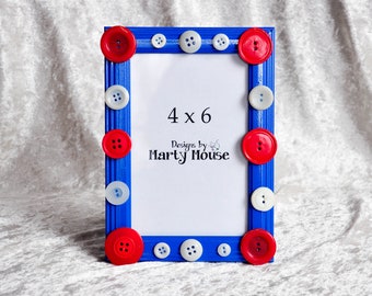 Patriotic Button Picture Frame: Red, White, and Blue 4x6