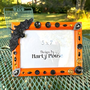 Kids Halloween Picture Frame/Bat Picture Frame/5x7 Bat Picture Frame/Spooky Picture Frame/5x7 Halloween Picture Frame/