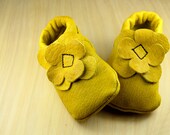 Baby Moccasins-US2-Toddler Moccasin,Leather Moccasins, Handmade, Leather, Flower Moccasin, toddler shoes, moccs, Baby shoes, Baby Booties