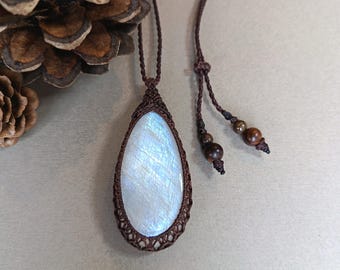 Moonstone Macrame Necklace | Pendant size 5.5 cm