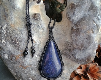 Lapis Lazuli Macrame Necklace | Pendant size 7 cm