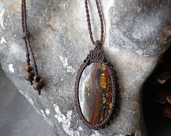 Tiger Iron Macrame Necklace | Pendant size 5.4 cm