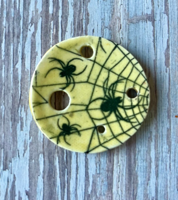 Yellow Spider Web Ceramic Dis