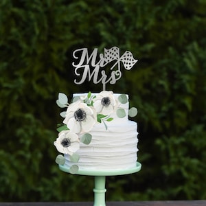 Mr and Mrs Cake Topper