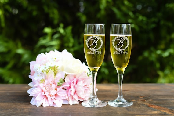 Wedding Champagne Flutes Personalized Wedding Flutes Wedding Toasting Flutes Custom Toasting Glasses Mr and Mrs Champagne Flutes Etsy Ireland