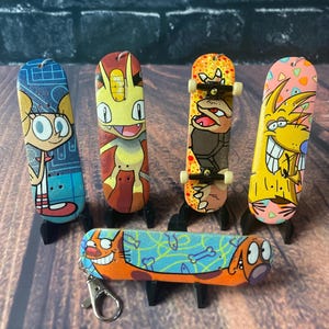 Skateboard keychain, hand painted