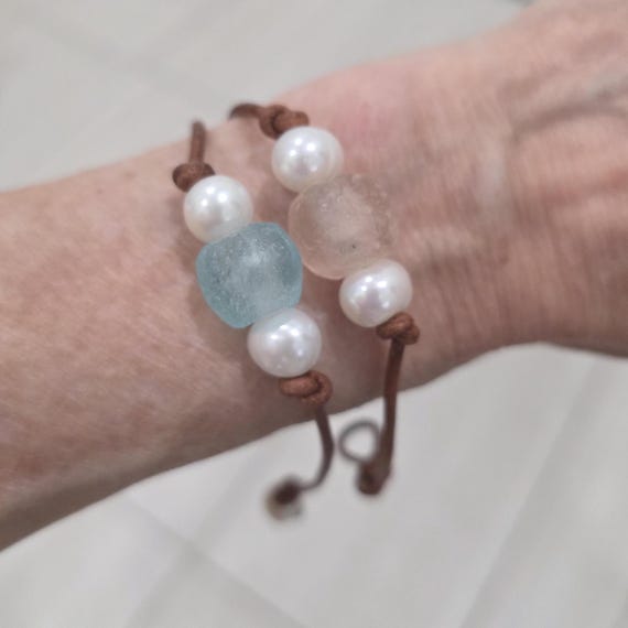 Leather bracelet with recycled glass and pearl bracelet, beach boho style