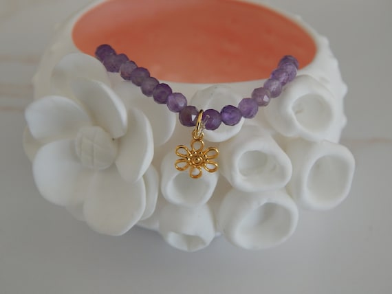 Dainty amethyst stretch bracelet with flower charm, yoga bracelet, boho chic, stacking bracelet