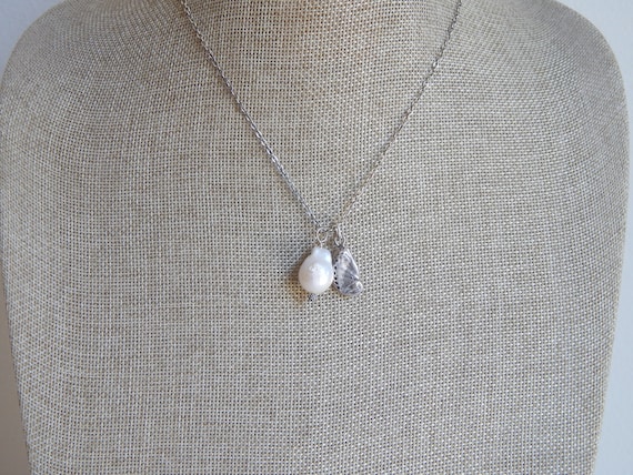 Sterling silver oyster shell necklace with freshwater pearl, summer jewelry, beach boho necklace
