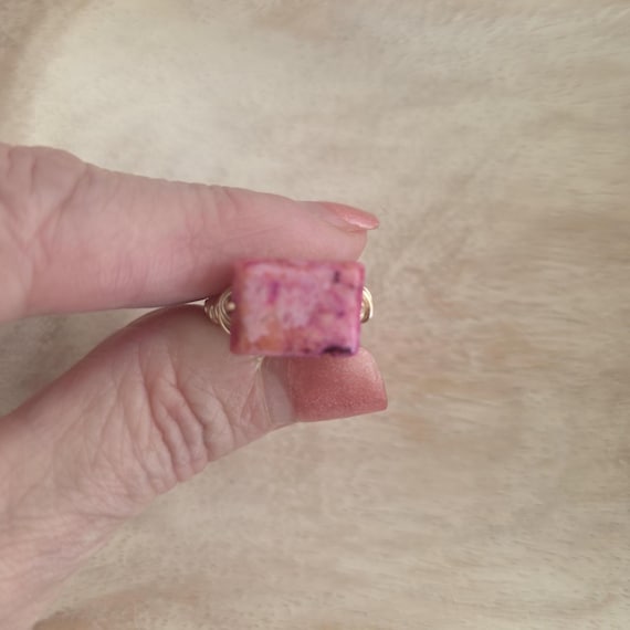 Wire wrapped pink agate ring, dainty ring