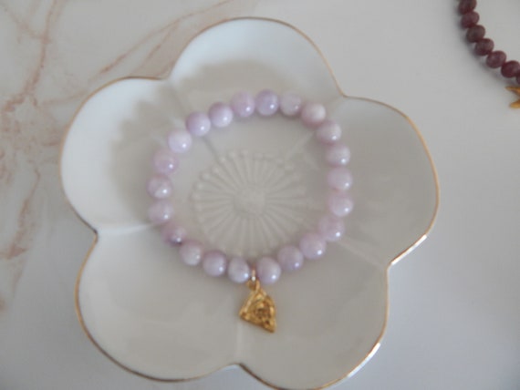 Lilac kunzite bracelet with gold vermeil fan charm, stacking bracelet, lilac gemstone, gift for her