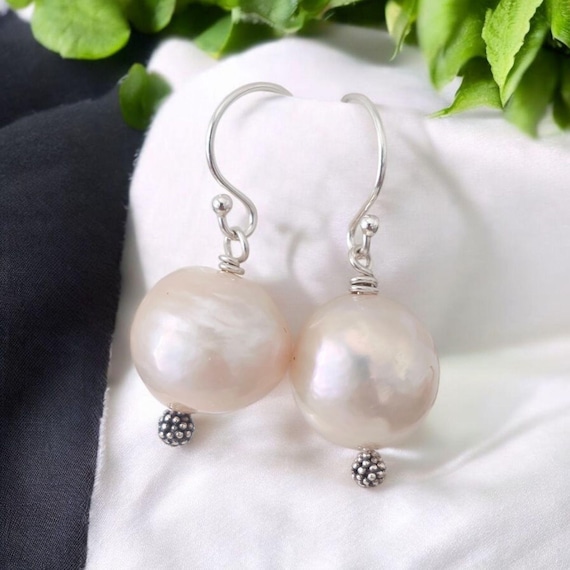 Kasumi pearl earrings, boho jewelry