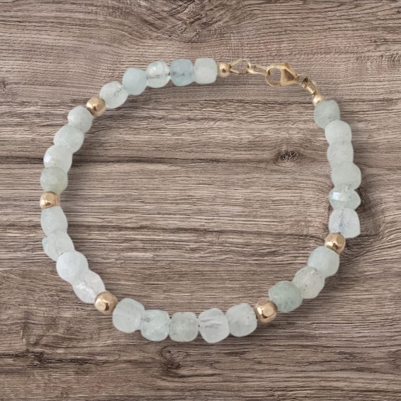 Faceted aquamarine cube bracelet, stacking bracelet, blue bracelet