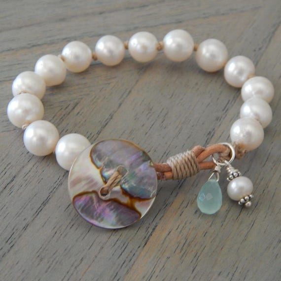 Hand knotted freshwater pearl bracelet with mother of pearl button, statement jewelry, boho bracelet