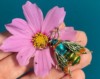 Bee Brooch, Vintage Style Brooch, Bee, Elegant Brooch, Luxury Brooch, Statement Brooch, Cute Brooch, Gold Brooch, Rhinestones, Bohemian