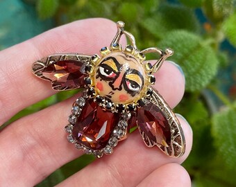 Angry Fly Brooch, Hand Painted Brooch, Bee, Elegant Brooch, Luxury Brooch, Statement Brooch, Cute Brooch, Face Brooch, Rhinestones, Bohemian