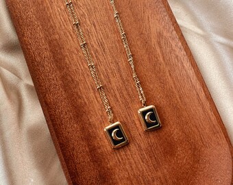 Retro Moon Charm Necklace: Trendy Celestial Jewelry