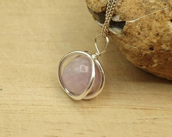 Pink Kunzite circle pendant necklace. Reiki jewelry uk. Sterling Silver bead pendant. 10mm stone. Small Minimalist Jewellery