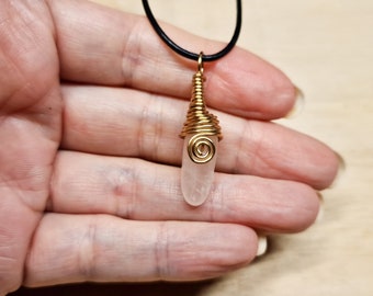 Small Rose quartz pendant. Brass gold tone Crystal Reiki jewelry uk. January birthstone necklace. 5th anniversary gemstone. Wire wrapped