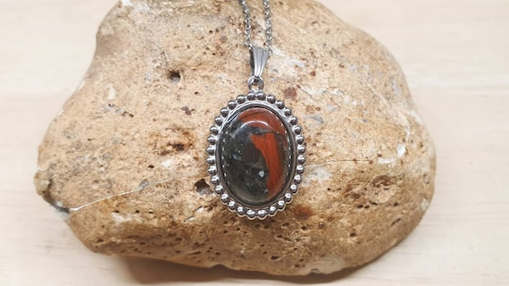 Hypoallergenic Bloodstone pendant necklace. March birthstone. Reiki jewelry. Green 18x13mm semi precious stone