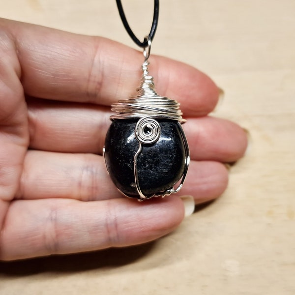 Nuummite pendant necklace. Black 'Sorcerers stone'. Reiki jewelry uk. Unisex Silver plated Wire wrapped nuumite necklace