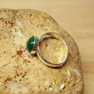Green Malachite ring. 925 sterling silver. Reiki jewelry uk. Women's Adjustable ring. 8mm stone image 3