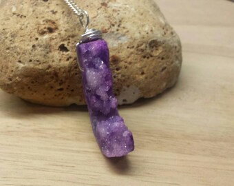 Raw Purple druzy Quartz pendant. Unisex Reiki jewelry. Silver plated Wire wapped pendant uk