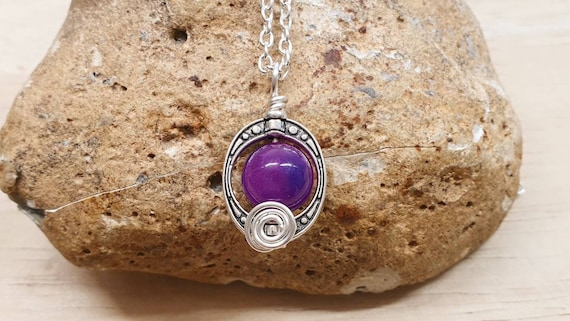 Rare purple Sugilite pendant. Reiki jewelry. Silver plated Wire wrap pendant uk. Small Oval frame necklace. 10mm stone