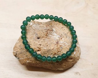Green agate bracelet. Elastic stretch Reiki jewelry uk