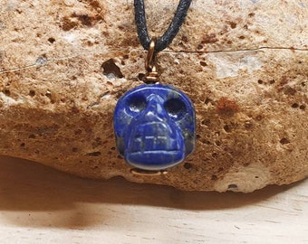 Mens lapis lazuli Skull pendant. Unisex Reiki jewelry uk. September birthstone