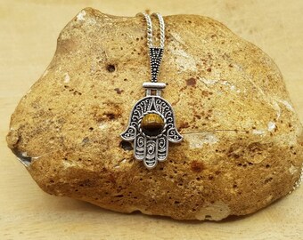 Tigers eye Hamsa pendant. Protection symbol. Reiki jewelry. Capricorn jewelry uk. Silver plated boho chic gemstone necklace. 6mm stone.