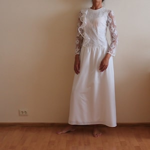 Bridal Dress Vintage Dress White Dress Bridal Dress Lace Dress Long Sleeve Romantic Maxi Length Lace Wedding Dress Small to Medium Size