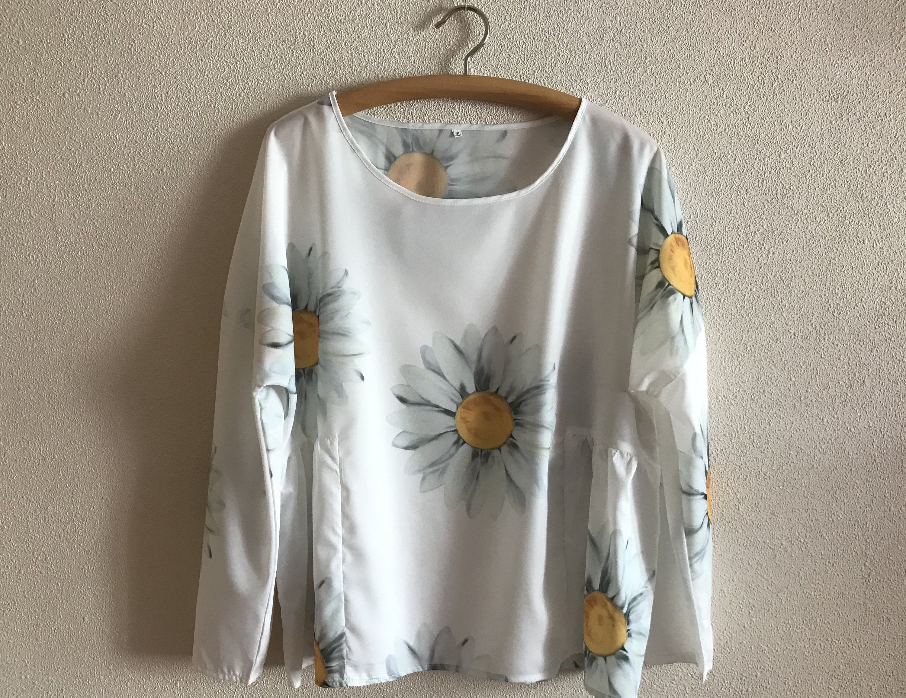 Women Blouse White Top Daisies Floral Print Top Summer Shirts Long Sleeve Extra Large Size