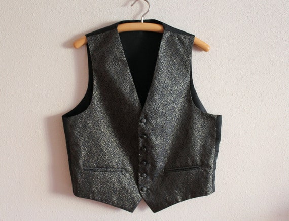fotografie Hectare Verzoekschrift Heren Vest Zwart Goud Vest Klassiek Brokaat Vest Zwart Heren - Etsy Nederland fotografie Hectare Verzoekschrift Heren Vest Zwart Goud Vest Klassiek Brokaat Vest Zwart Heren - Etsy Nederland