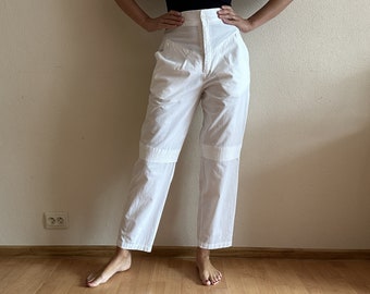 Vintage 1950s Capri Pants White Sharkskin Fabric Metal