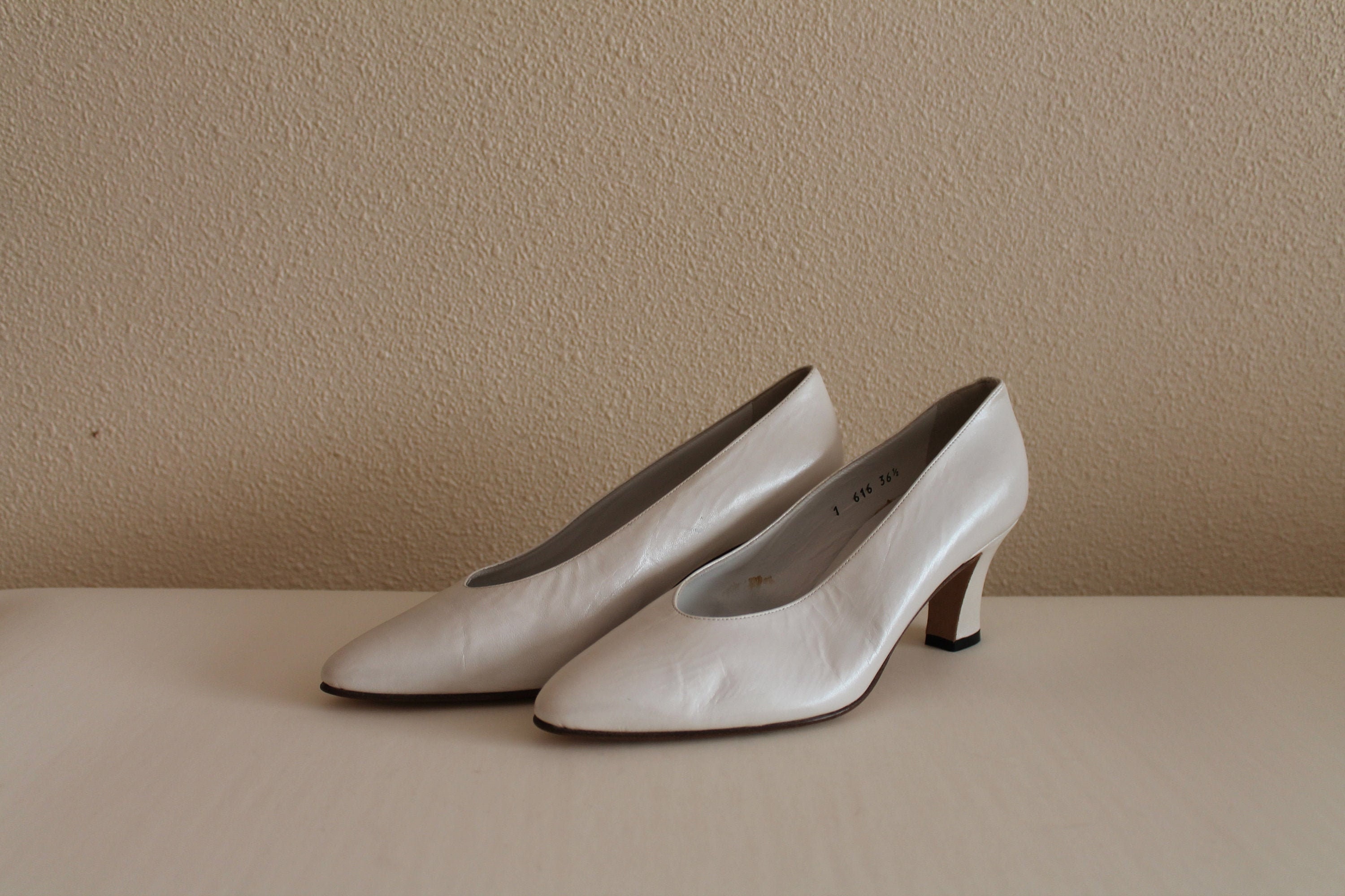 womens ivory shoes