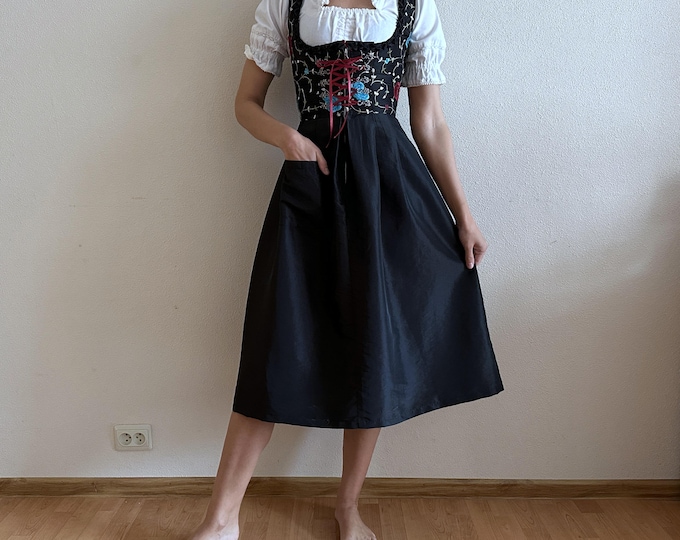 Seidenhau Dress in Stroh
