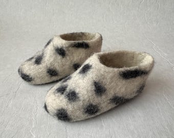 Wool Felt Kids Slippers Childrens Booties Soft Toddler Shoes Natural Wool Kids Gift Eco Friendly Shoes