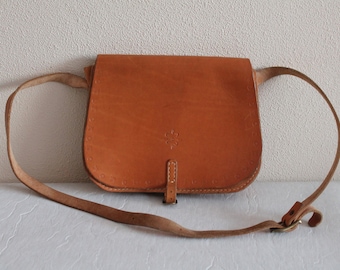 Tan Brown Saddle Bag Genuine Leather Shoulder Bag Cross Body Purse Caramel Brown Leather Hippie Boho Artisan Festival Bag