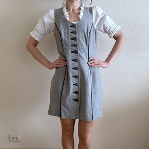 Vintage Dirndl Dress Sleeveless Button up Gray Wool Blend Dress Oktoberfest Trachten Alpen Style Austrian Bavarian Dress National Costume